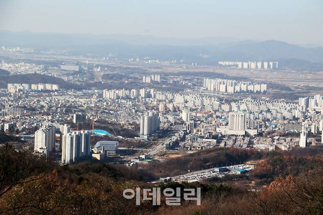 상당산성에서 내려다본 청주 시내