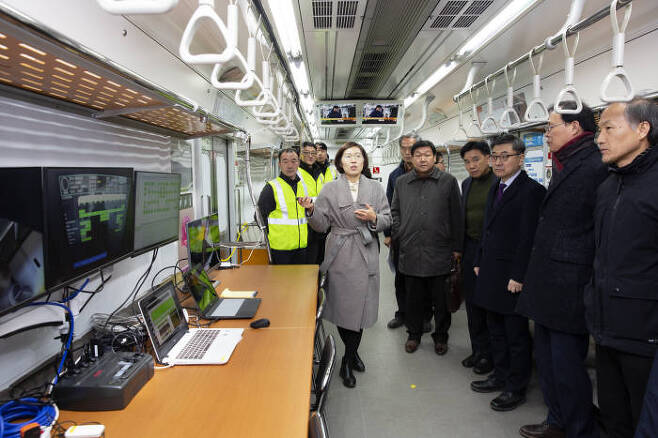한국철도기술연구원이 지난 10일 서울교통공사 3호선 전동차를 대상으로 시행한 기술검증 시연회를 가졌다.