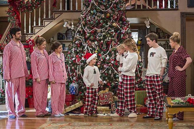 미국 드라마 <풀러 하우스>.