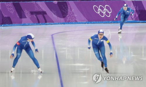 평창올림픽 여자 팀추월 경기 장면 [연합뉴스 자료사진]