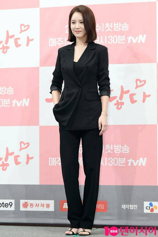 배우 손성윤이 29일 오후 서울 강남구 논현동 임피리얼팰리스 호텔에서 열린 tvN 드라마 ‘진심이 닿다’ 제작발표회에 참석해 매력을 보여주고 있다.