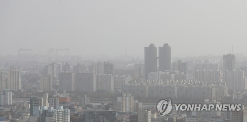 미세먼지 속 뿌연 울산 도심 [연합뉴스 자료사진]