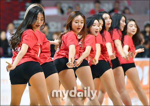 ▲ 치어리더 '공격적인 엉덩이'