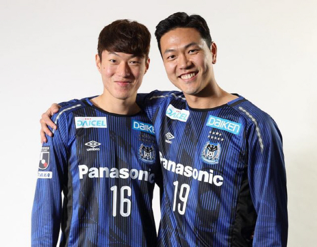 감바 오사카에서 활약하는 황의조(왼쪽)와 김영권. 사진캡처=감바 오사카 공식 소셜네트워크서비스