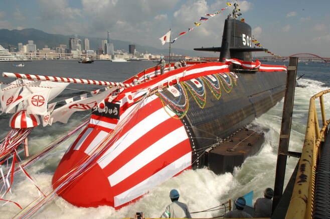 일본 해상자위대가 운용중인 소류급 잠수함은 현존하는 재래식 잠수함 가운데 가장 큰 덩치를 자랑한다 (사진=해상자위대)