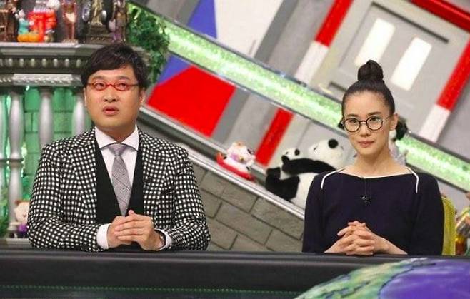 ▲ '훌라 걸스'에 함께 출연하 야마사토 료타(왼쪽)와 아오이 유우. 방송화면 캡처