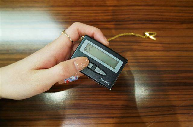 삼성전자가 출시했던 무선호출기 '애니삐' SRP-6100N. 출처 삼성전자 홈페이지