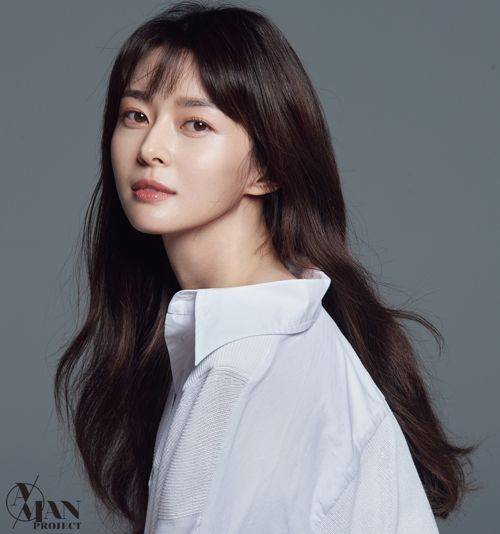 가수 겸 배우 권나라.사진=에이맨프로젝트