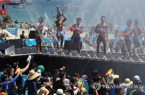 지난해 열린 부산바다축제 '물의 난장' [조정호 기자]