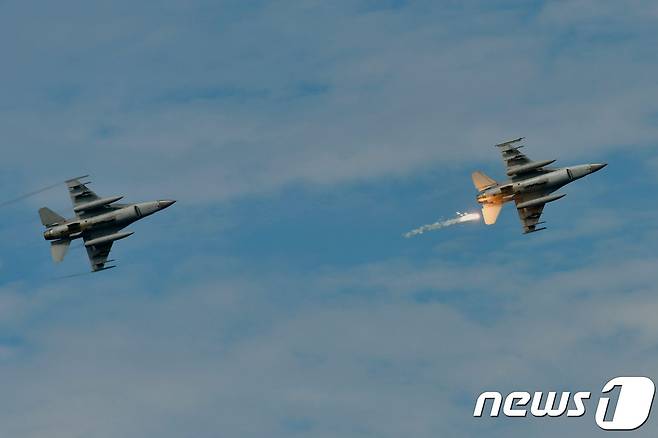 최신형 F-16V(바이퍼) 전투기. © AFP=뉴스1