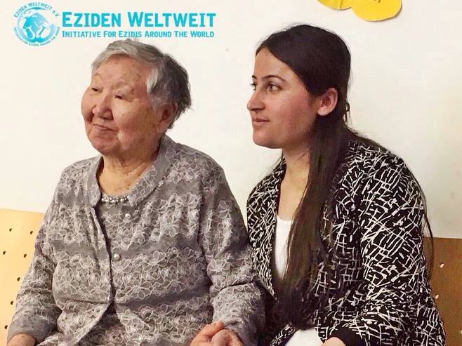 지난 2017년 5월 만난 길원옥 할머니와 야지디족 여성 마르와. 야지디족 세계 조직 제공
