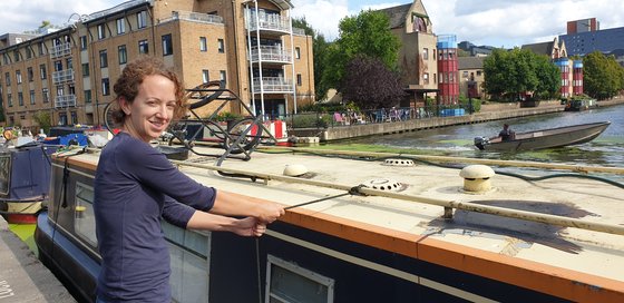 영국 런던 도심 이슬링턴구의 리젠트 운하에서 크리스티나가 주거용 배를 정박시키고 있다. 김성탁 특파원