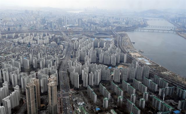 서울의 아파트 단지 전경. 한국일보 자료사진