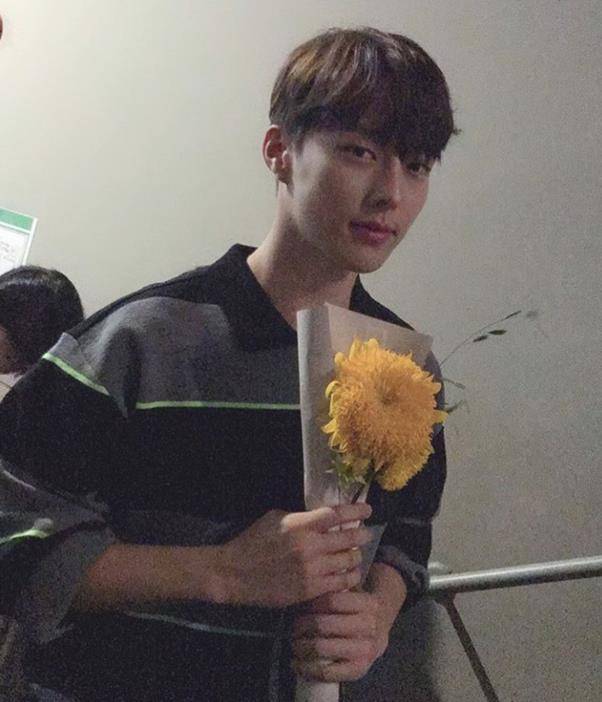 배우 장기용이 훈훈한 근황 사진을 공개했다. 장기용 SNS