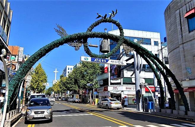 마산 항쟁 당시 가장 치열한 시위가 일어났던 마산 창동 불종거리. 최상원 기자