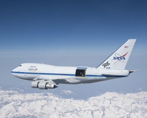 보잉 747기를 개조한 성층권적외선천문대 SOFIA [ NASA/J.로스 제공]