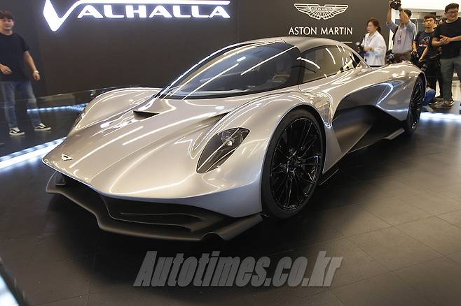 애스턴마틴 발할라