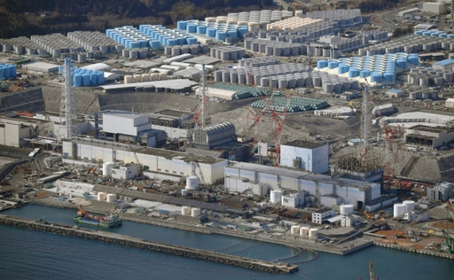 폐로 작업이 진행 중인 후쿠시마 제1원전 1호기~4호기(오른쪽에서 왼쪽). 마이니치신문 제공