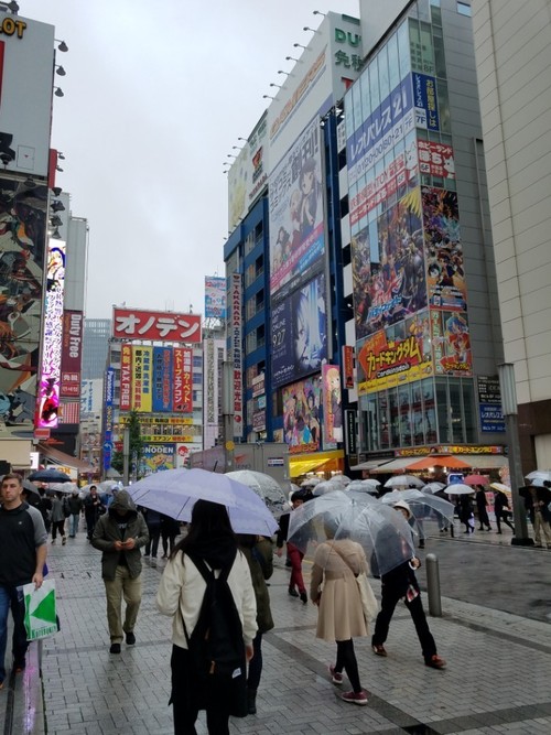 전자제품과 애니메이션 상점이 밀집한 일본 도쿄 아키하바라의 모습. <한겨레> 자료 사진