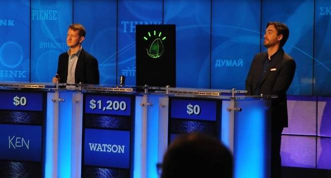 2011년 아이비엠의 인공지능 왓슨은 미국의 텔레비전 퀴즈쇼에서 인간 퀴즈왕을 물리쳤다. 아이비엠 제공