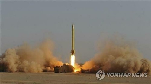 이란 탄도미사일 샤하브-3 시험 발사 [이란혁명수비대 제공]