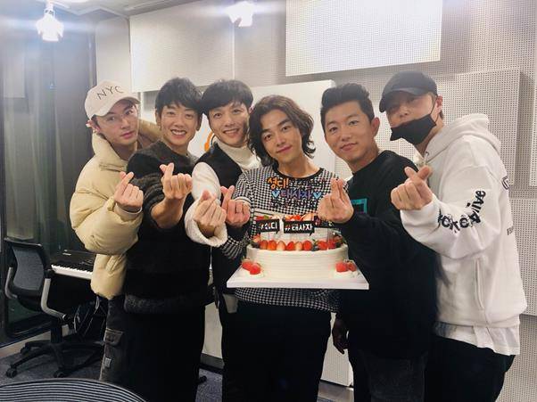 태사자가 전진-신혜성과 함께 추억토크로 시청자들을 사로잡았다. SBS 제공