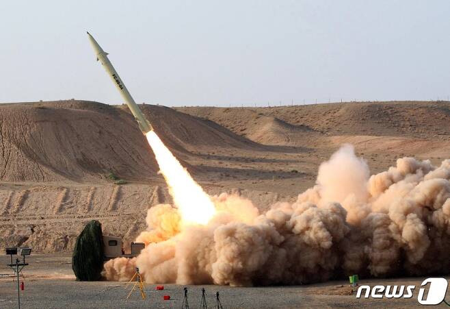 이란 파테 110 실험발사 장면 <자료사진> © AFP=뉴스1