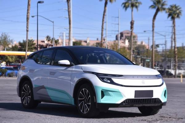 국내에서 생산될 중국 바이톤의 크로스오버 EV ‘엠바이트(M-Byte)‘ 프로토타입이 새롭게 포착됐다.