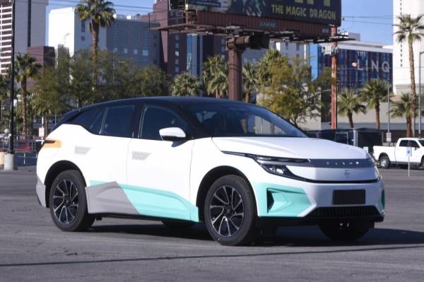 바이톤 크로스오버 EV '엠바이트'