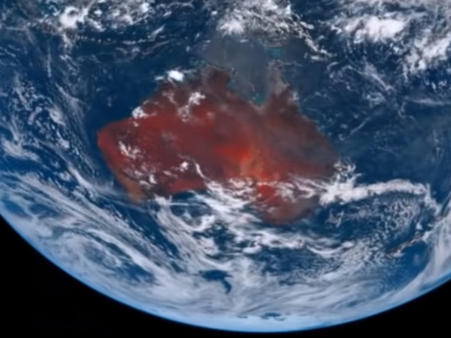 인공위성에서 찍은 호주 대륙. 레딧 홈페이지