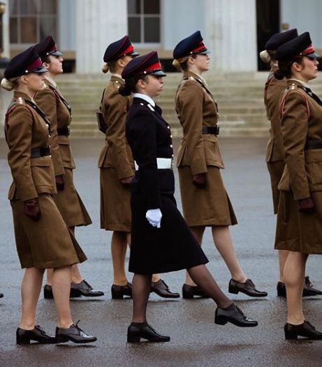 지난 2018년 영국 육군사관학교인 샌드허스트 졸업식에 참석한 살마 공주. [사진 라니아 왕비 인스타그램 캡처]