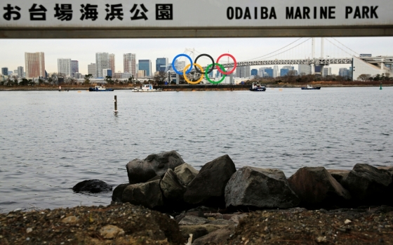일본 도쿄 오다이바에 대형 올림픽 오륜마크가 설치돼 있다. /사진=로이터