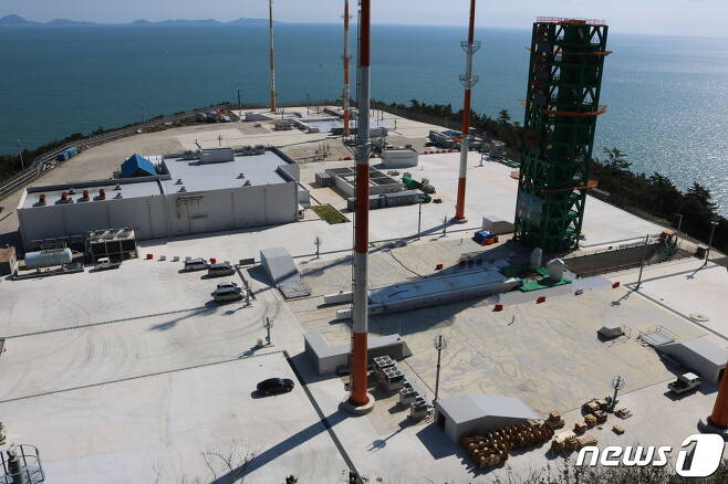 나로우주센터에 건설 중인 누리호 발사대 모습(한국항공우주연구원 제공)© 뉴스1