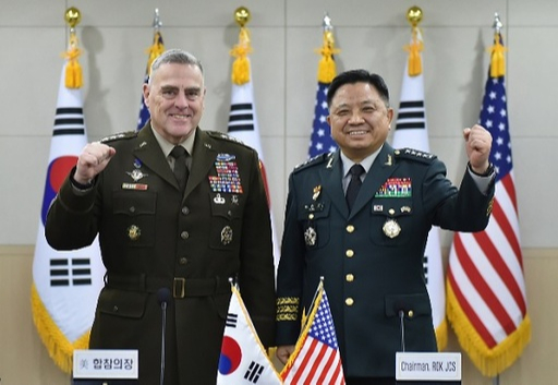 마크 밀리 미국 합참의장(왼쪽)과 박한기 합참의장. 연합뉴스