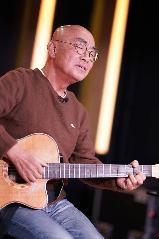 데뷔 50주년을 맞은 가수 이장희. PRM 제공