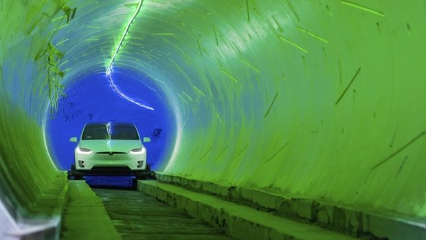 일론 머스크가 보링컴퍼니의 초고속 지하 터널 ‘루프’를 공개했다. (사진=보링컴퍼니)