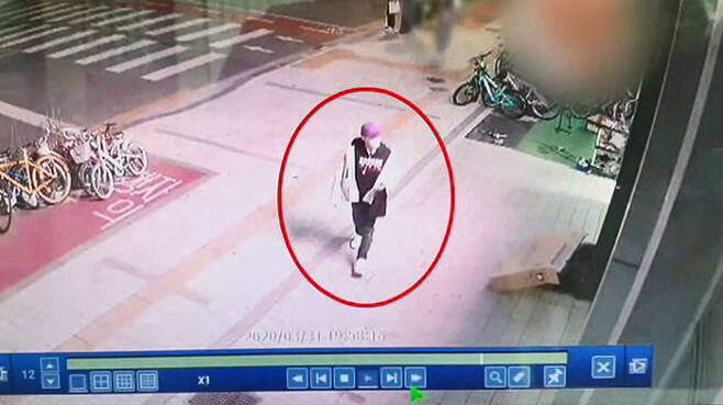 지난달 31일에도 화장실서 약물 투약 후 발견. CCTV에 찍힌 가수 휘성의 모습.