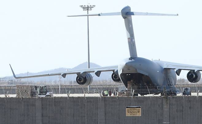 한국에 코로나19 진단키트 수출을 요청했던 루마니아가 북대서양조약기구(나토·NATO) 소속 수송기를 동원해 한국산 진단키트 수송에 나섰다. / 사진=뉴스1