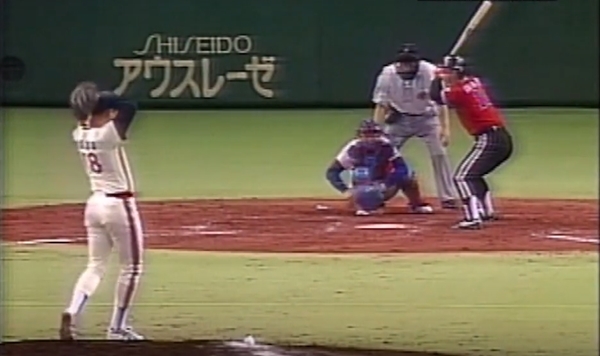 1991년 한일 슈퍼게임에서 일본 이라부 히데키를 상대로 타격을 하고 있는 김성한. MBC 캡쳐.