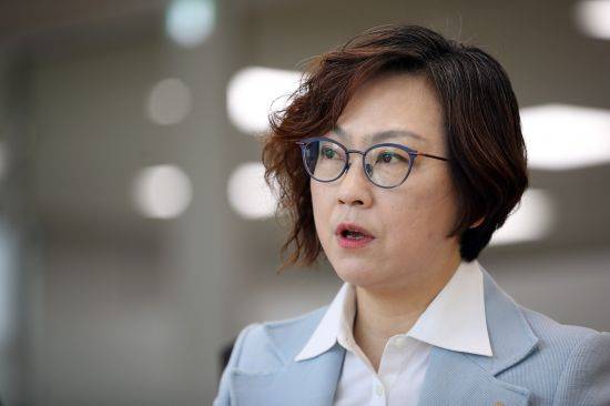 정의기억연대 이사장 이나영 중앙대 사회학과 교수. 연합뉴스.