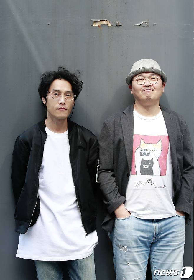 서울 삼청동 카페, 영화 '고양이 집사' 임희섭 감독, 조은성PD(오른쪽) 인터뷰 / 뉴스1 © News1 권현진 기자