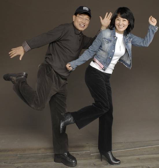 라디오 DJ의 가장 흔한 교체카드는 청취율이지만 '싱글벙글쇼'의 인기는 여전하다. 청취자들은 "강석 김혜영이 떠난 '싱글벙글쇼'는 고유한 향기와 맛을 잃었다"고 말한다. /MBC제공