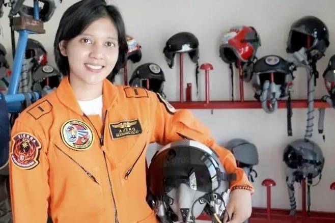 인도네시아 첫 女 전투기 조종사 아증 트레스타 드위 위자얀티 [안타라통신]