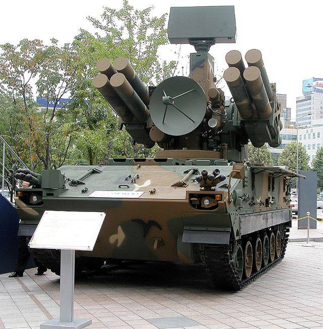 한국형 단거리 지대공 유도미사일 장갑차 ‘천마’. 한국일보 자료사진