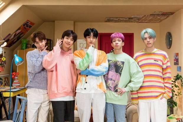 밴드 엔플라잉의 서동성(왼쪽부터), 김재현, 이승협, 유회승, 차훈 / 사진제공=FNC엔터테인먼트