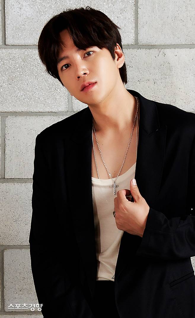 장근석이 27일 온라인 기자간담회를 열고 한층 더 성숙한 모습을 보였다. 소속사 제공