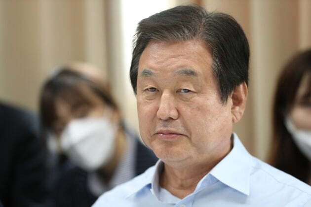 김무성 전 미래통합당 의원은 1일 "문재인 대통령은 8번째로 실패한 대한민국 대통령으로 역사에 기록될 것"이라고 언급했다. [사진=뉴스1]