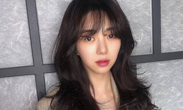 AOA 출신 권민아가 리더 지민의 괴롭힘 폭로에 이어 FNC엔터테인먼트까지 저격하고 나섰다. 권민아 SNS 캡처