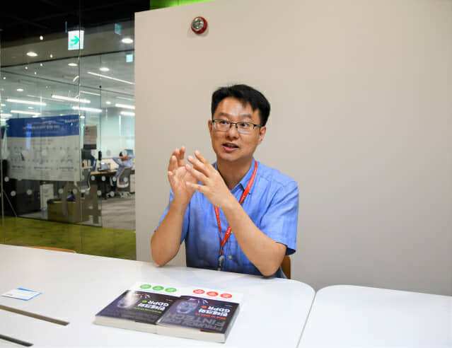 서울 서초구 NH디지털혁신캠퍼스에서 인터뷰 중인 SNP LAB 이재영 대표
