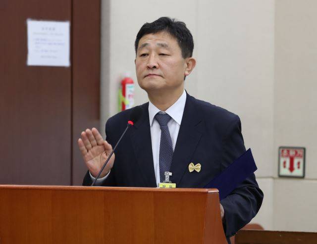 뉴시스